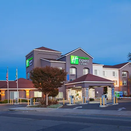 Holiday Inn Express & Suites Oakland - Airport By Ihg-3